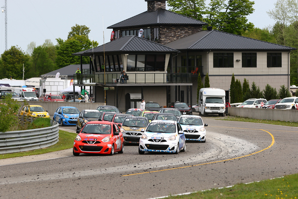 Photo - La Coupe Nissan Micra se produit en Ontario cette fin de semaine, avec deux courses présentées sur le circuit de Calabogie