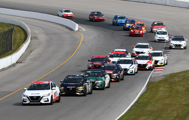 Photo - Les recrues Alexandre Fortin et Jesse Webb victorieux en Coupe Nissan Sentra, au Canadian Tire Motorsport Park