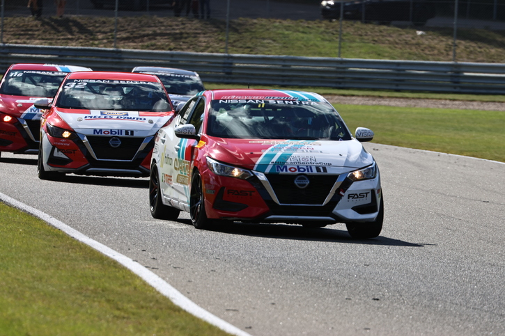 Coupe Nissan Sentra Cup in Photos, SEPTEMBER 23-25 | CIRCUIT MONT-TREMBLANT, QC - 56-220930134804