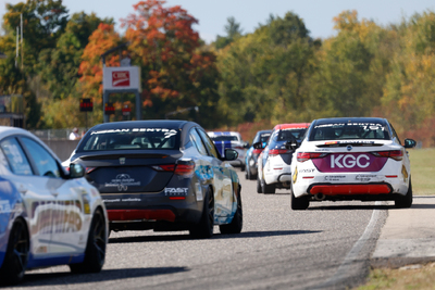 Coupe Nissan Sentra Cup in Photos, September 27-29 | Calabogie Motorsports Park - Photo ID No.N68-2508192238000