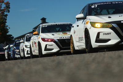 Coupe Nissan Sentra Cup in Photos, September 27-29 | Calabogie Motorsports Park - Photo ID No.N68-2508192239210